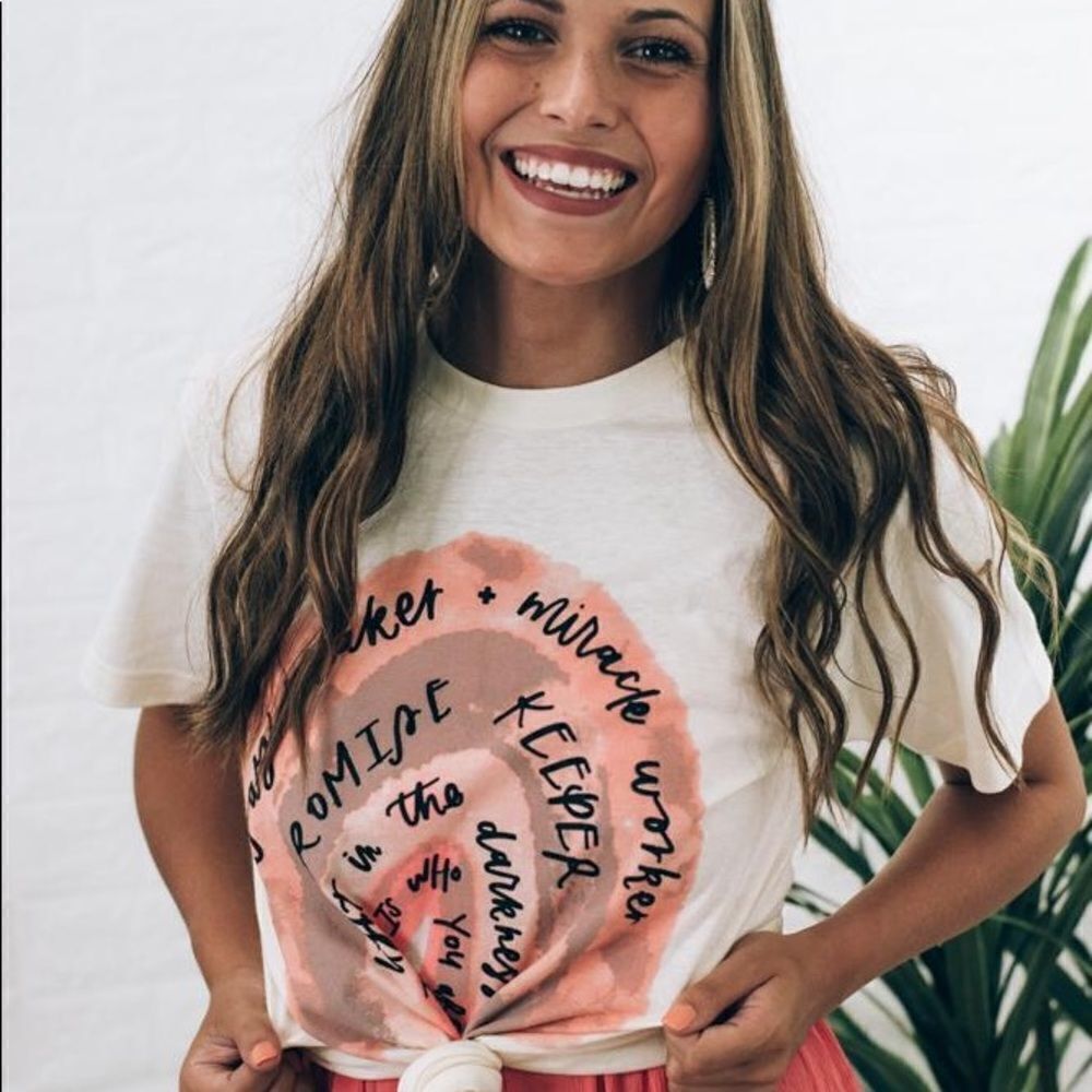 ✨ WAY MAKER RAINBOW T-SHIRT✨
